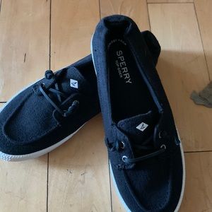 Sperry tennis shoes